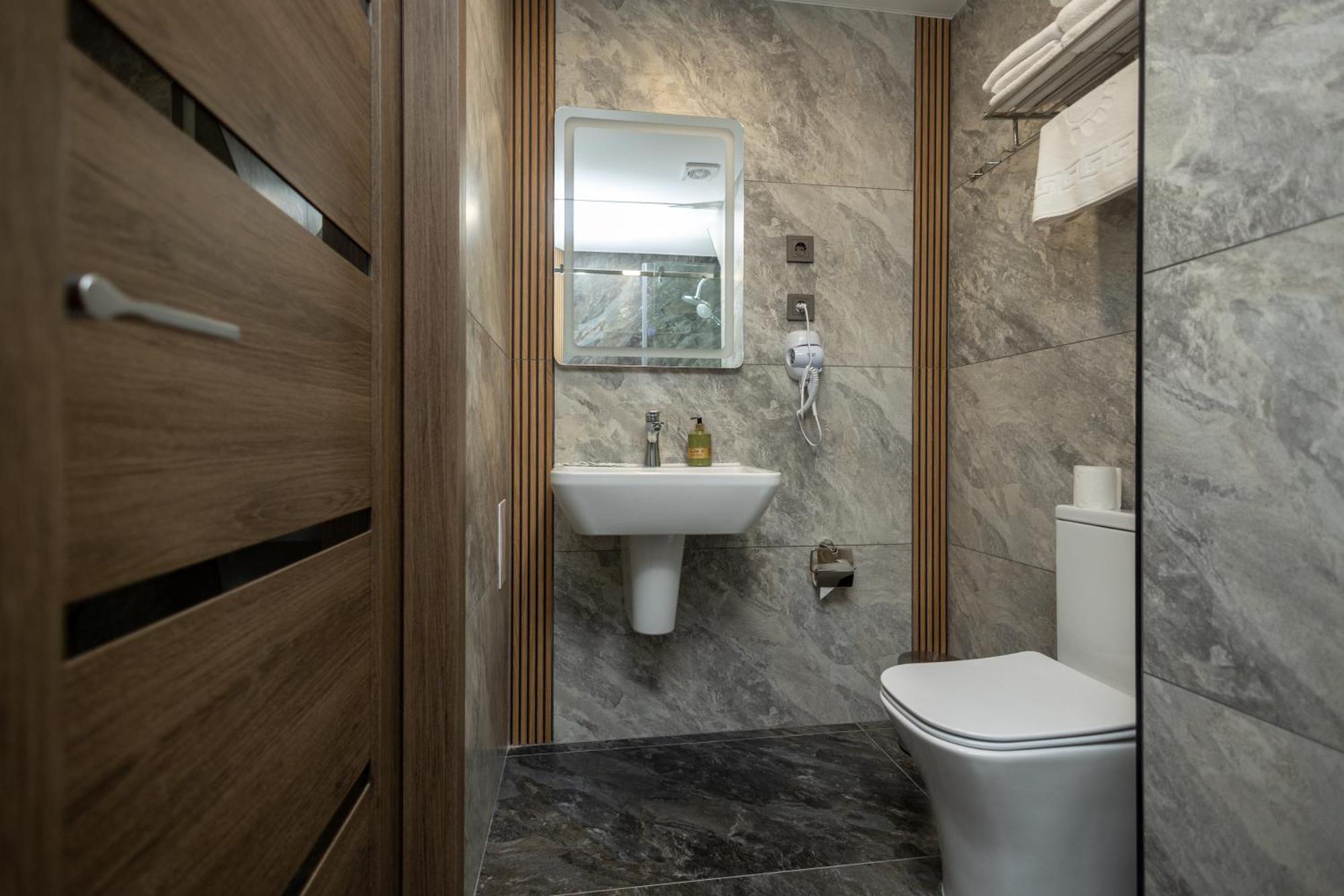 Iris 4* Chişinău