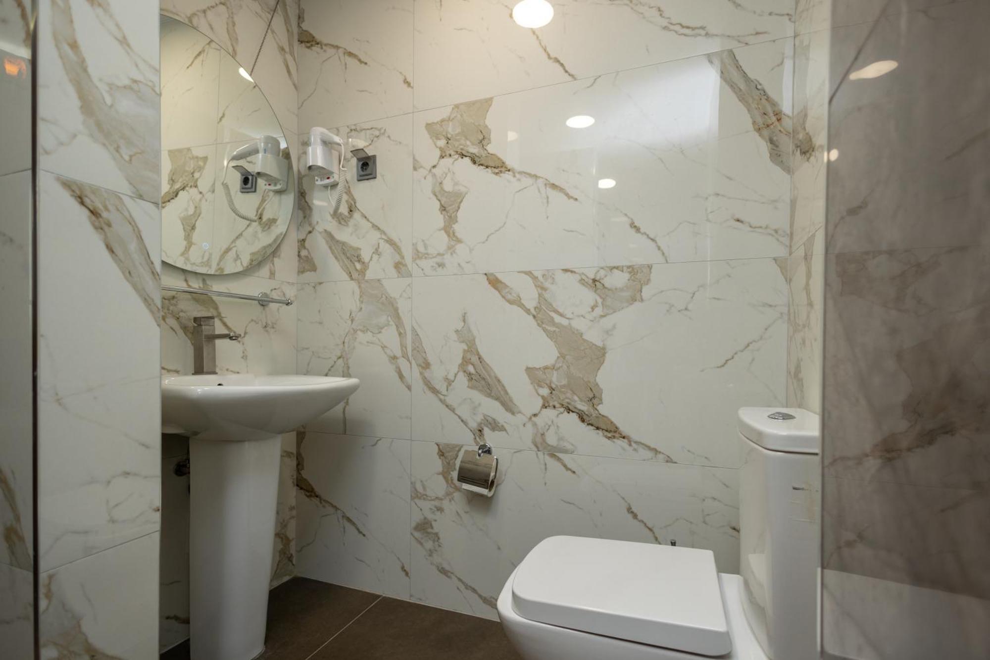 Iris Hotel Chişinău