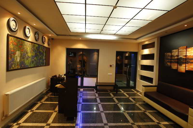 Iris Hotel