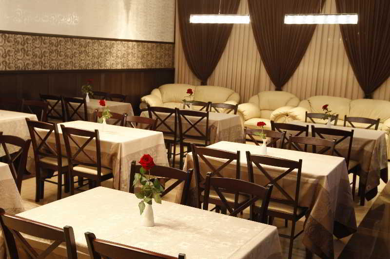 Iris Hotel