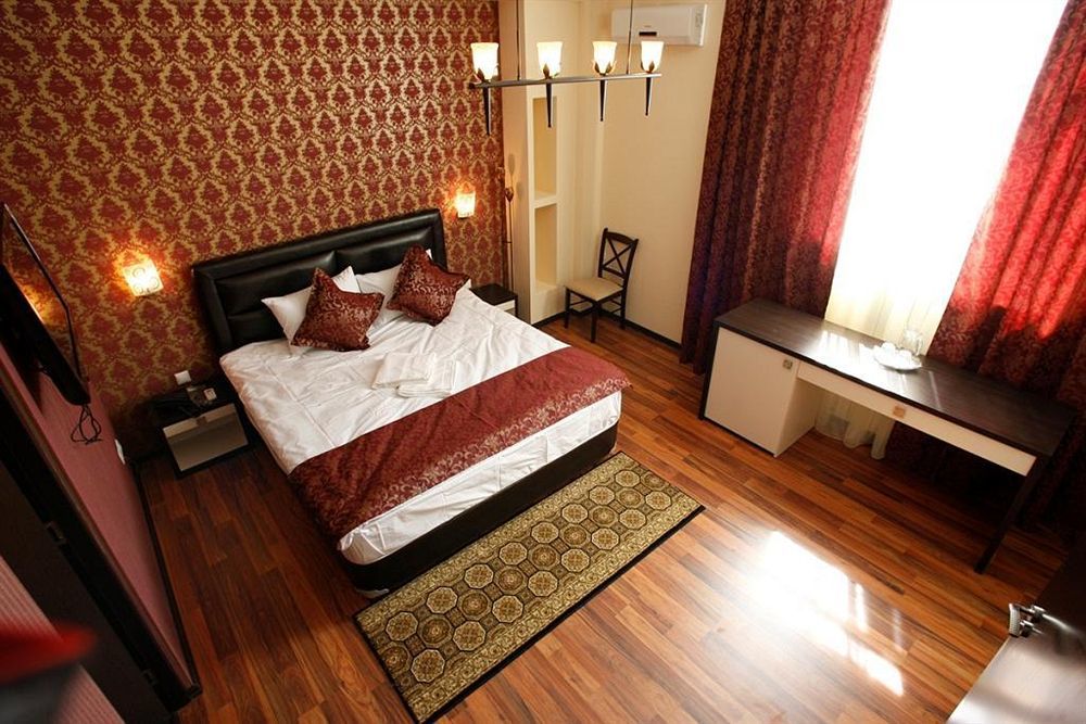 Iris 4* Chişinău