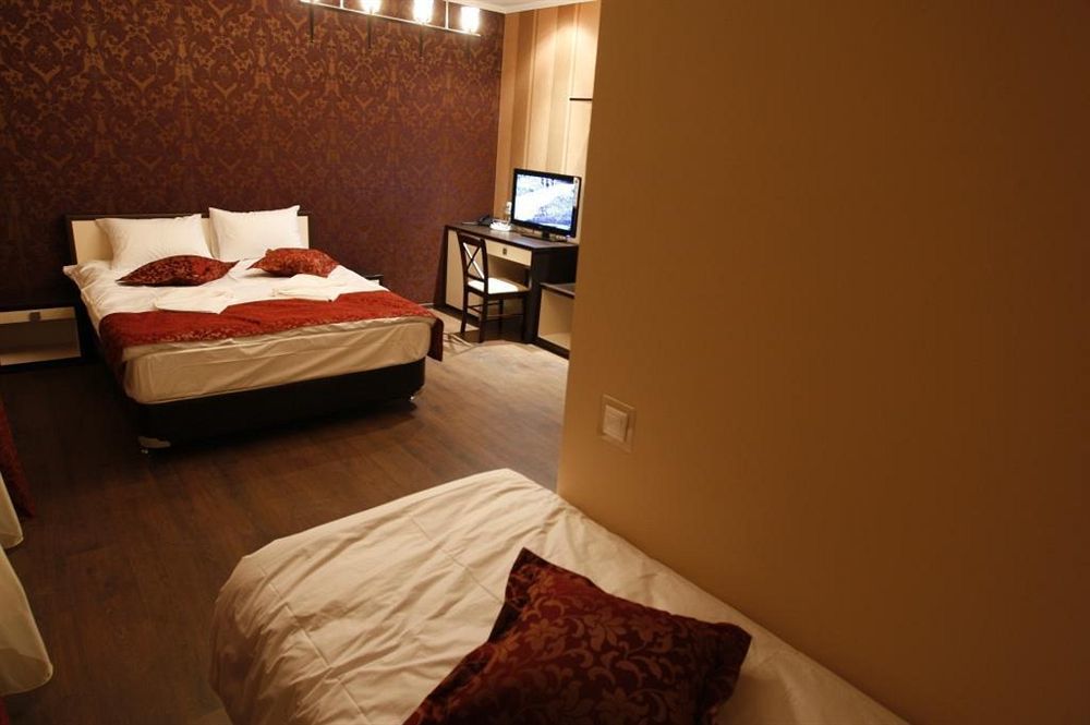 Iris 4* Chişinău